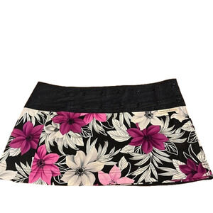 SWEET Spot adjustable/reversible skirt, fits size 2-14